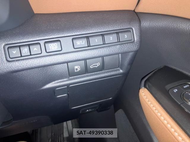 Lexus LBX 2024-06 7272225-15