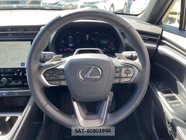 Lexus LBX 2024-09 7272224-10