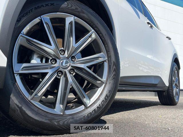 Lexus LBX 2024-09 7272224-12
