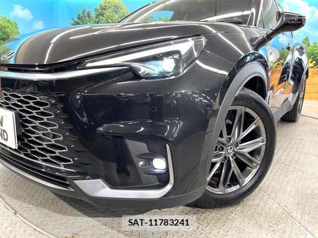 Lexus LBX 2024-02 7328034-11