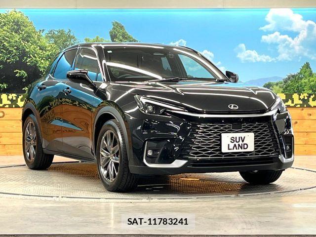 Lexus LBX 2024-02 7328034-15
