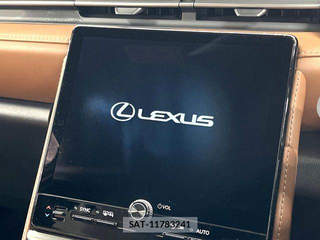 Lexus LBX 2024-02 7328034-2