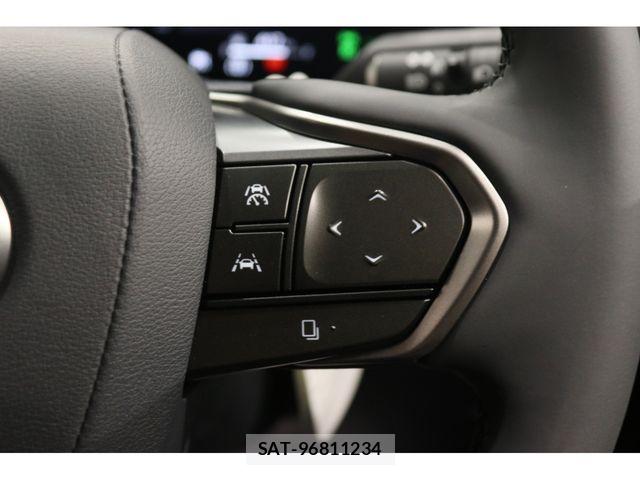 Lexus LBX 2025-10 7328033-11