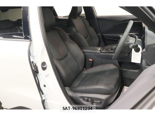 Lexus LBX 2025-10 7328033-17