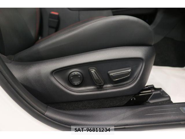 Lexus LBX 2025-10 7328033-18
