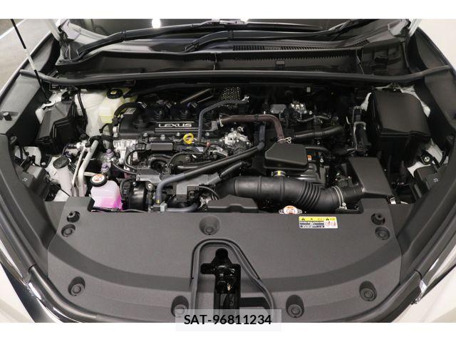 Lexus LBX 2025-10 7328033-24
