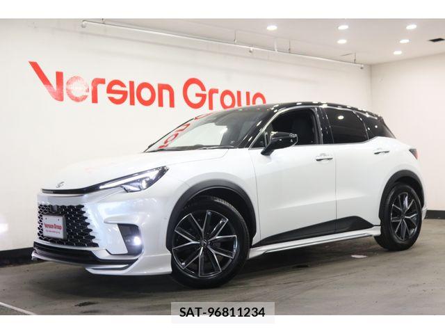 Lexus LBX 2025-10 7328033-25