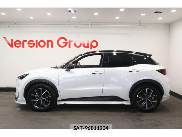 Lexus LBX 2025-10 7328033-2