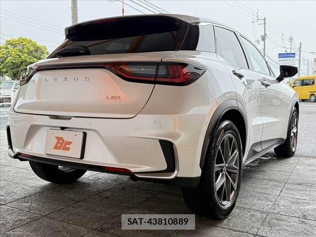 Lexus LBX 2024-05 7328035-14