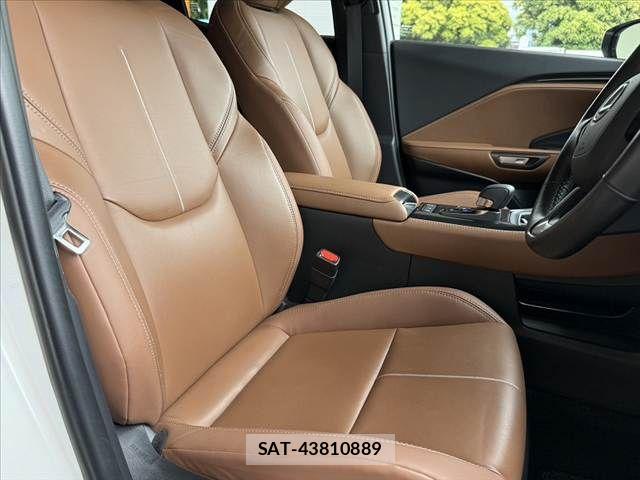 Lexus LBX 2024-05 7328035-15