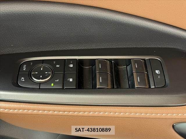 Lexus LBX 2024-05 7328035-27