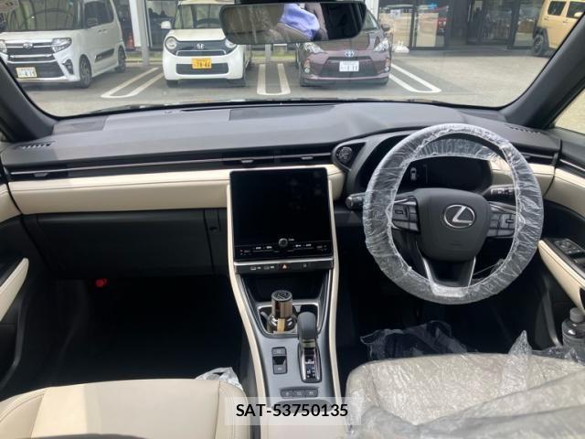 Lexus LBX 2026-01 7328031-18
