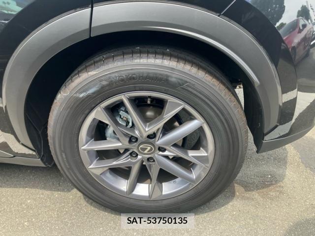 Lexus LBX 2026-01 7328031-7