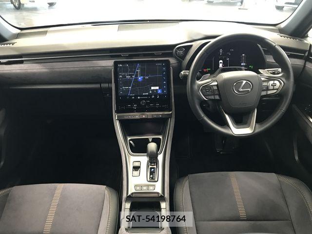 Lexus LBX 2024-03 7358486-6