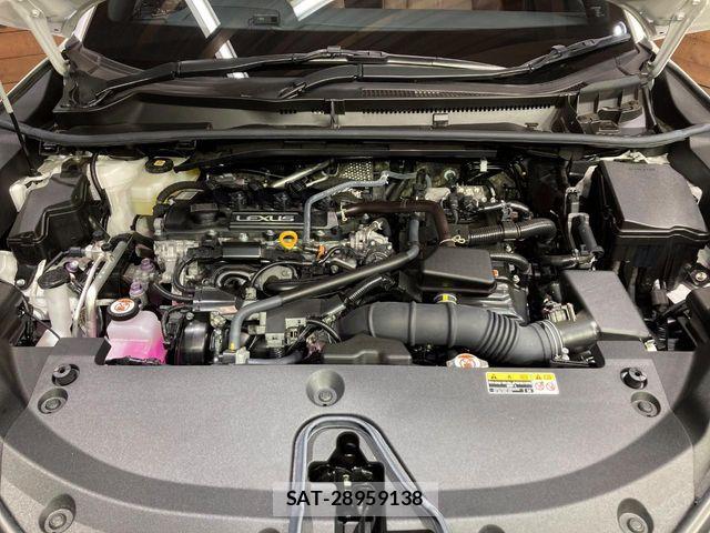Lexus LBX 2025-04 7358488-17