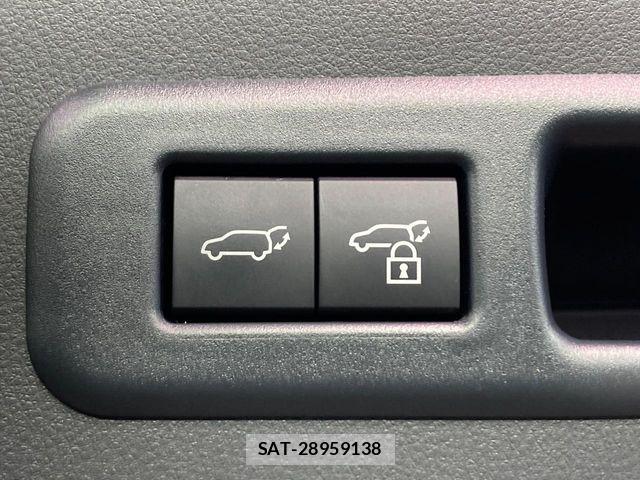 Lexus LBX 2025-04 7358488-4