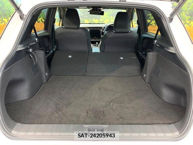 Lexus LBX 2025-05 7392673-9