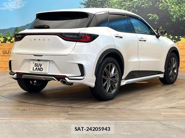 Lexus LBX 2025-05 7392673-16