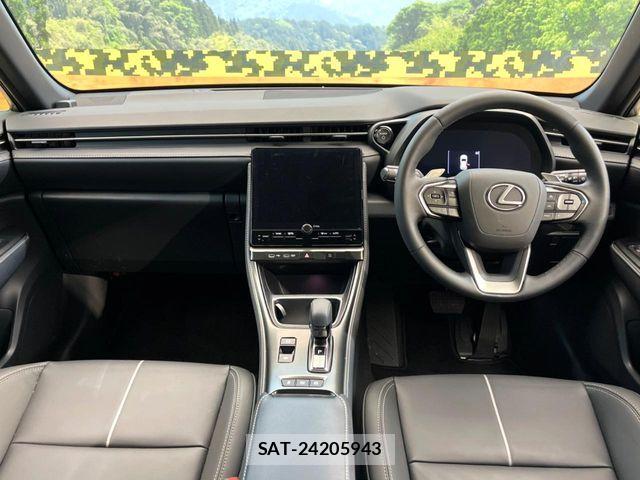 Lexus LBX 2025-05 7392673-1