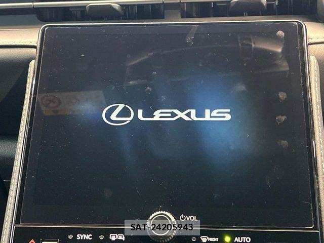 Lexus LBX 2025-05 7392673-2