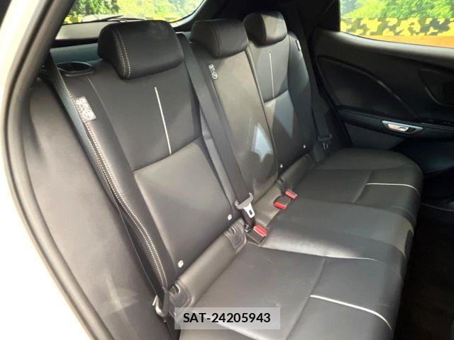 Lexus LBX 2025-05 7392673-8