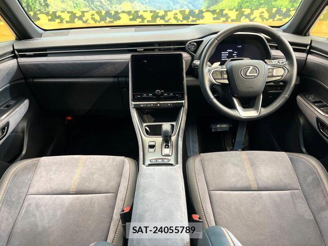 Lexus LBX 2024-07 7392674-1