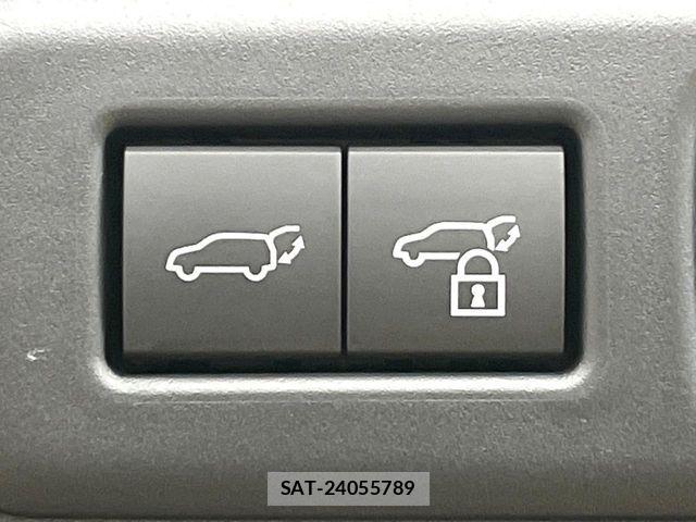 Lexus LBX 2024-07 7392674-6