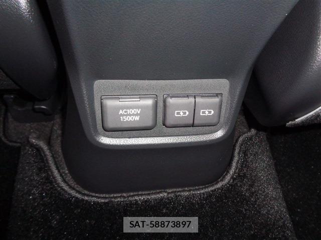 Lexus LBX 2024-07 7455402-12