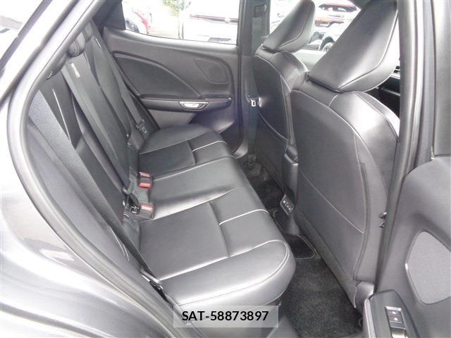 Lexus LBX 2024-07 7455402-16