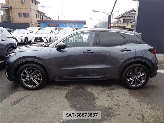 Lexus LBX 2024-07 7455402-4