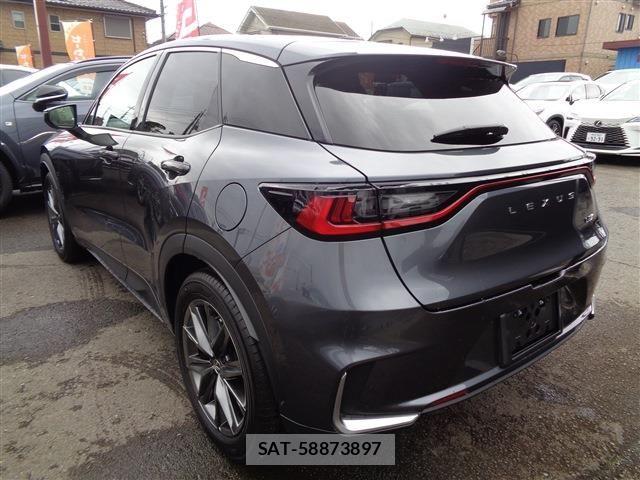 Lexus LBX 2024-07 7455402-5