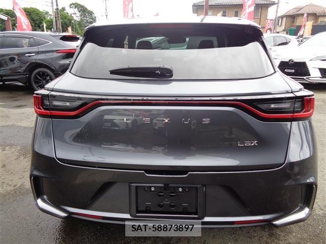 Lexus LBX 2024-07 7455402-6