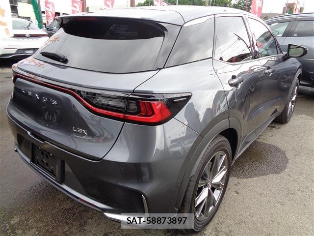 Lexus LBX 2024-07 7455402-7