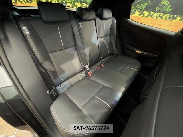 Lexus LBX 2025-12 7455399-10