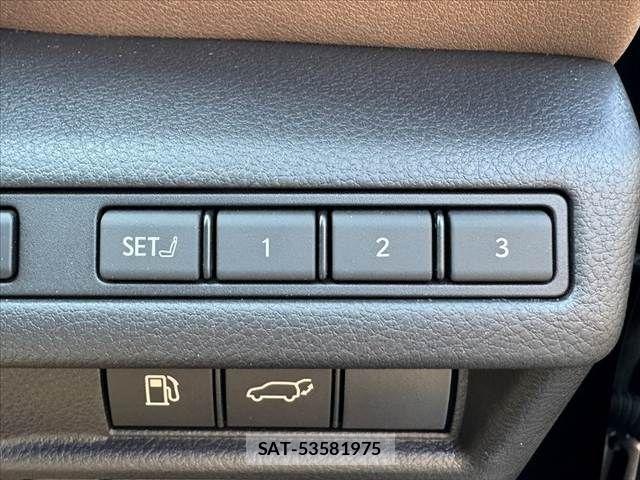 Lexus LBX 2025-09 7455400-5