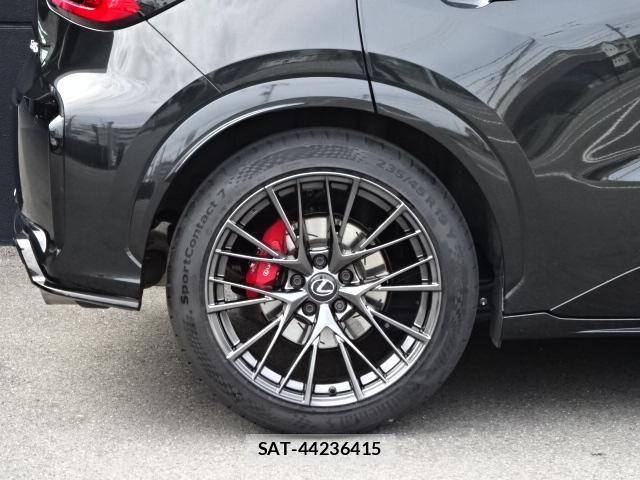 Lexus LBX 2025-04 7455398-9
