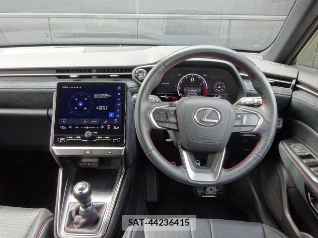 Lexus LBX 2025-04 7455398-14