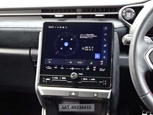 Lexus LBX 2025-04 7455398-16