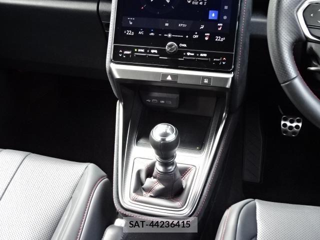 Lexus LBX 2025-04 7455398-17