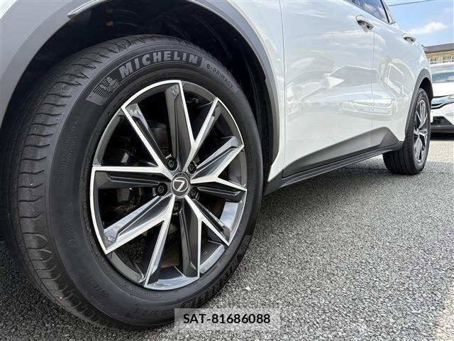 Lexus LBX 2024-07 7501269-9