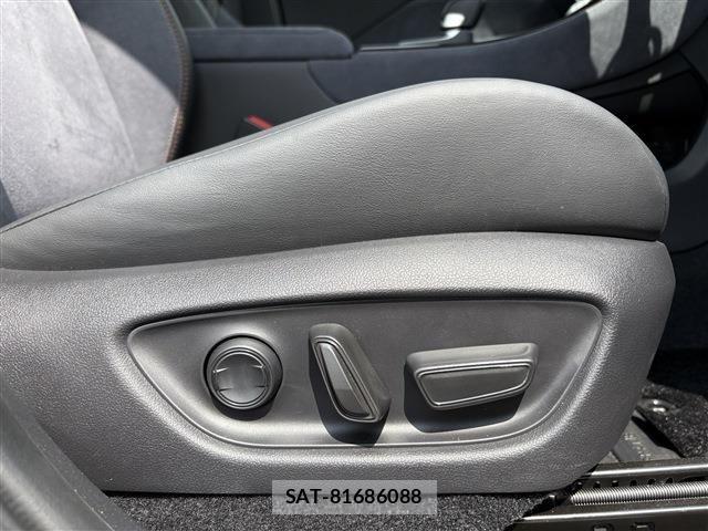 Lexus LBX 2024-07 7501269-14
