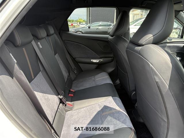 Lexus LBX 2024-07 7501269-16