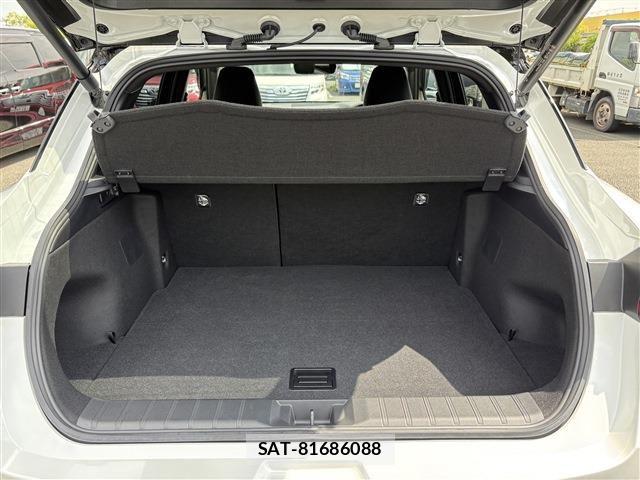 Lexus LBX 2024-07 7501269-22
