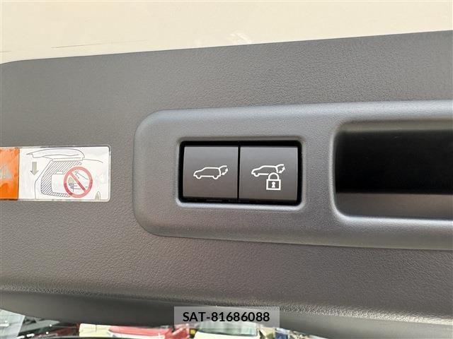 Lexus LBX 2024-07 7501269-24