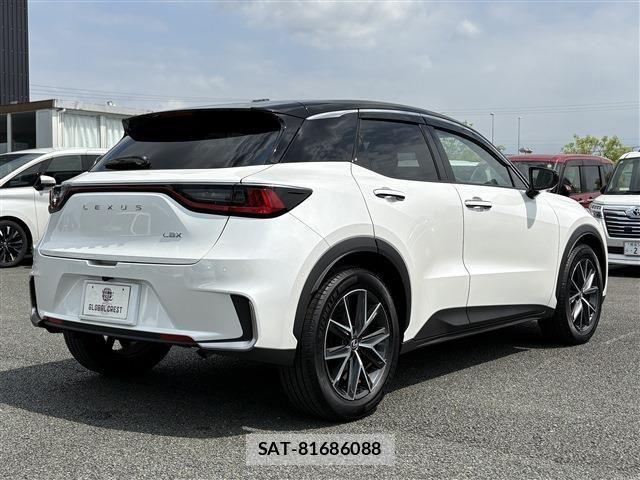 Lexus LBX 2024-07 7501269-2