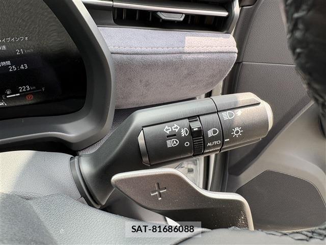 Lexus LBX 2024-07 7501269-29