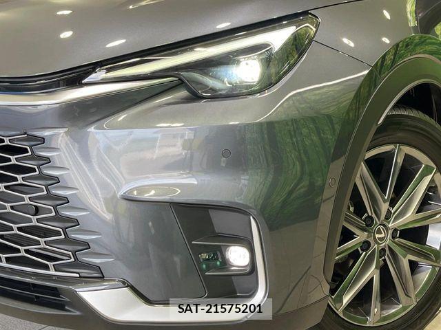 Lexus LBX 2024-02 7501270-11