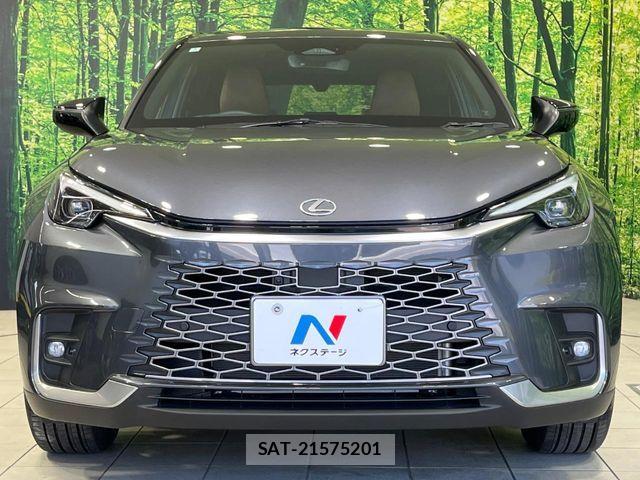 Lexus LBX 2024-02 7501270-13