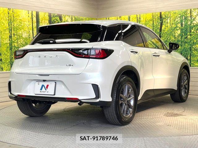 Lexus LBX 2025-03 7501268-16