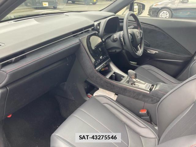 Lexus LBX 2025-11 7501266-13